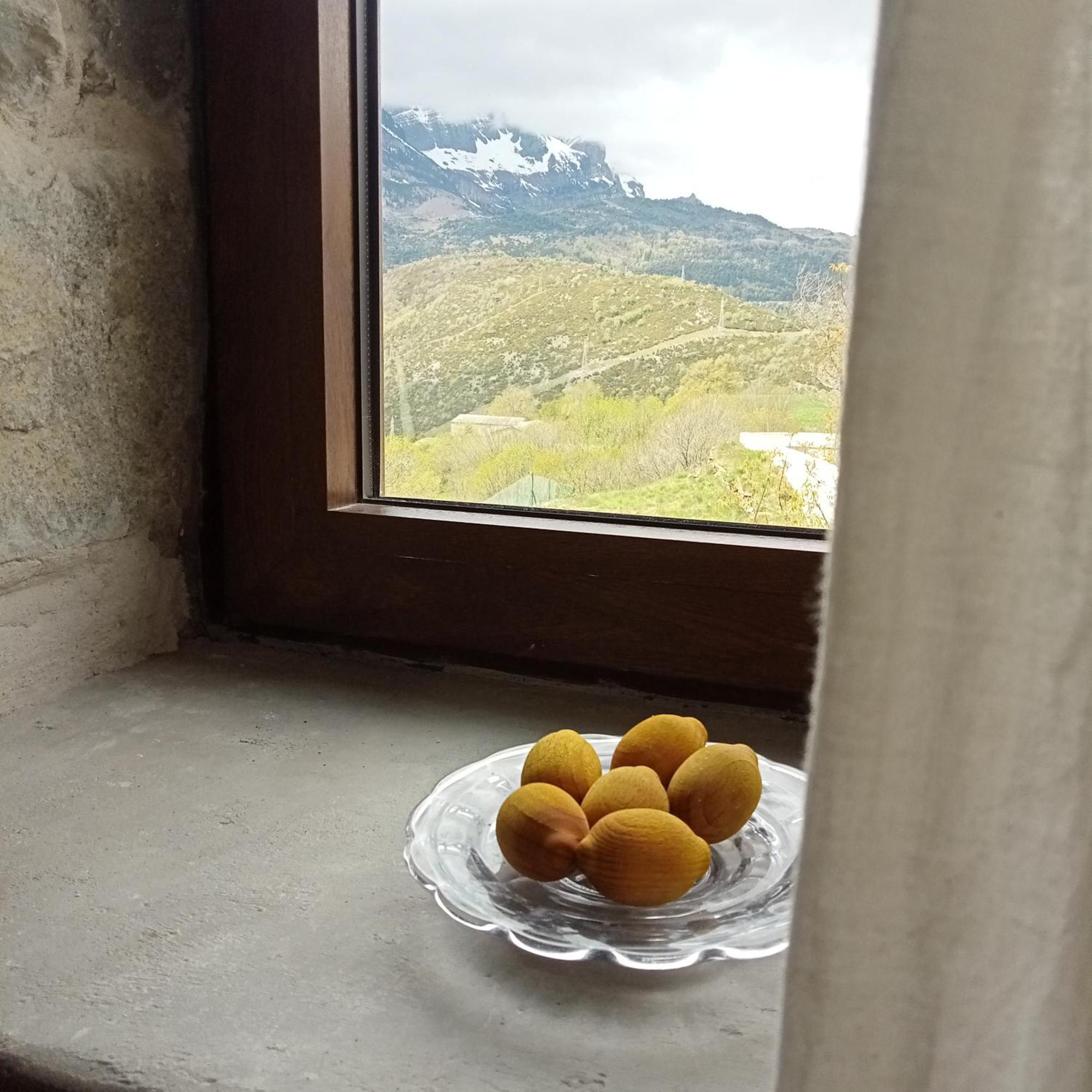 En Cuadra Pajar, * Hoz de Jaca